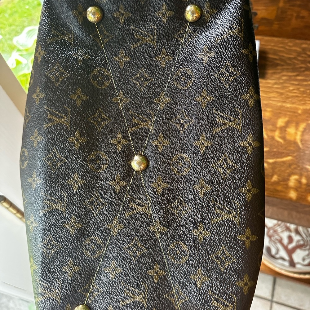SOLD Louis Vuitton Tivoli GM - Picture 6 of 12